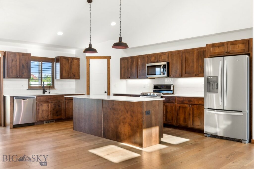 915 Stewart Loop, Bozeman MT 59718
