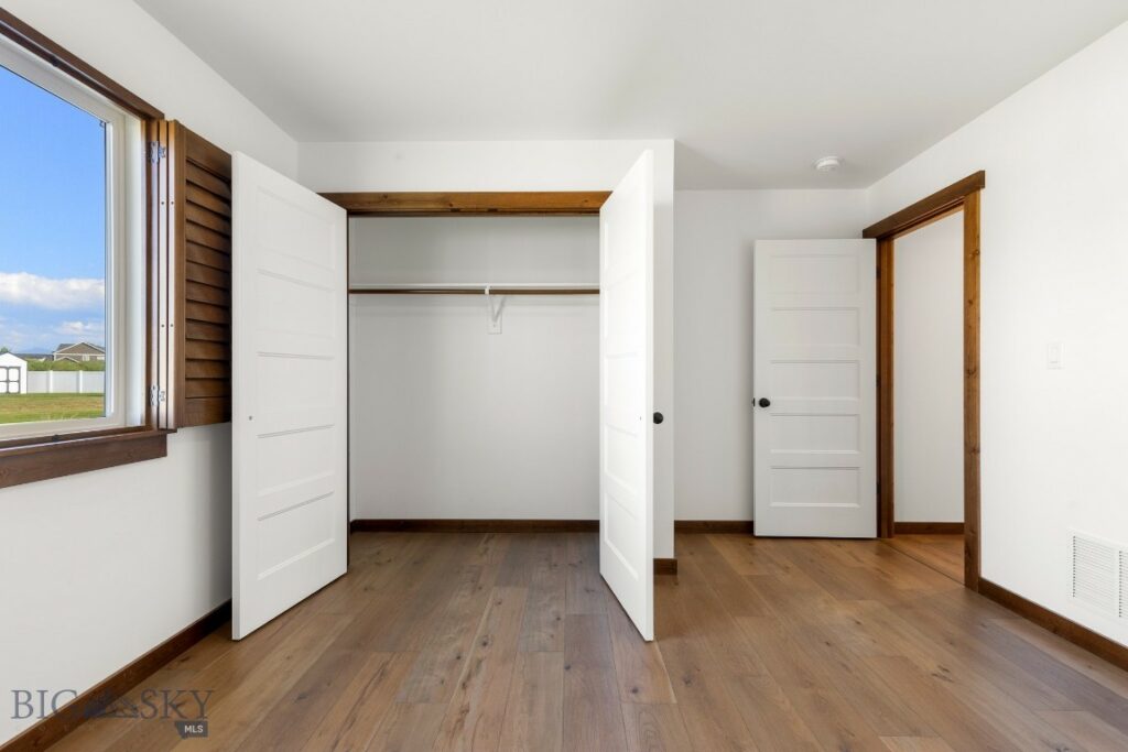 915 Stewart Loop, Bozeman MT 59718