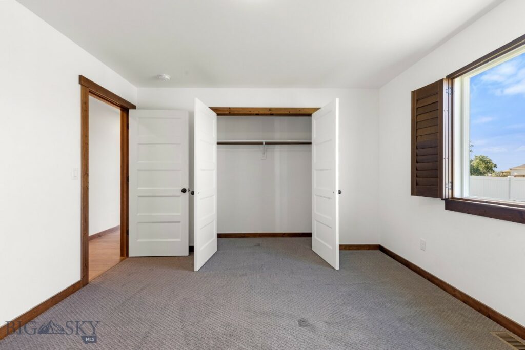 915 Stewart Loop, Bozeman MT 59718