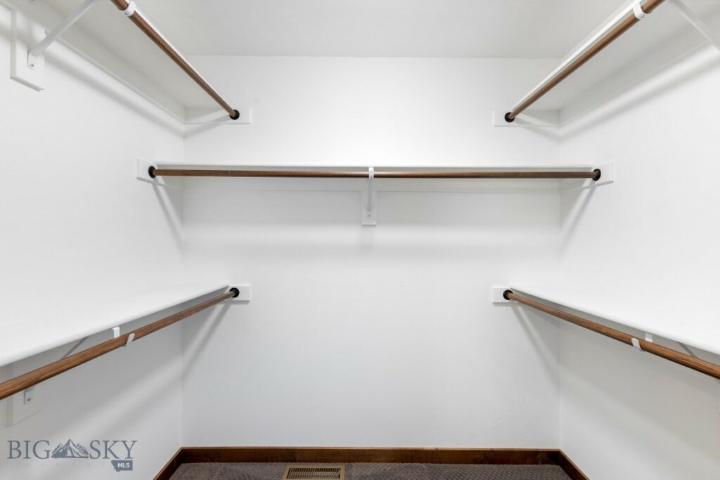 915 Stewart Loop, Bozeman MT 59718