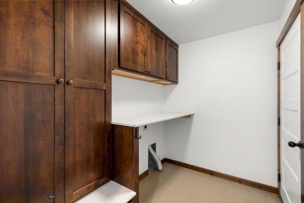 915 Stewart Loop, Bozeman MT 59718