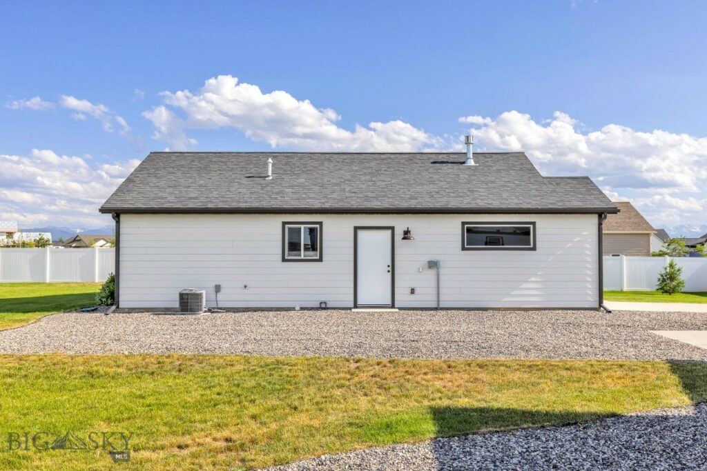915 Stewart Loop, Bozeman MT 59718