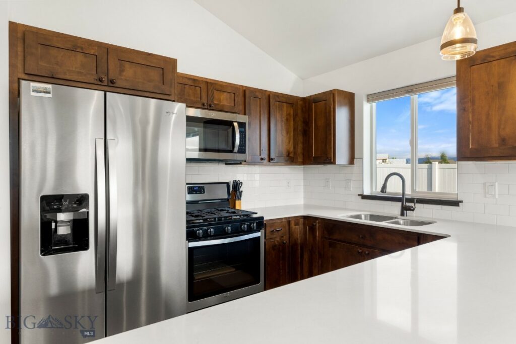 915 Stewart Loop, Bozeman MT 59718
