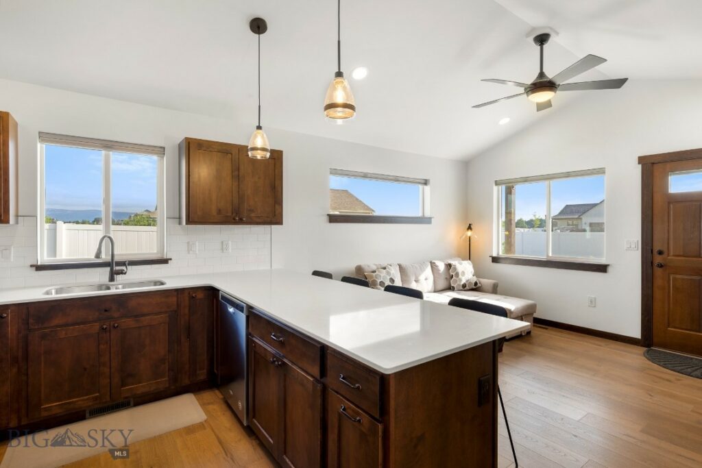 915 Stewart Loop, Bozeman MT 59718