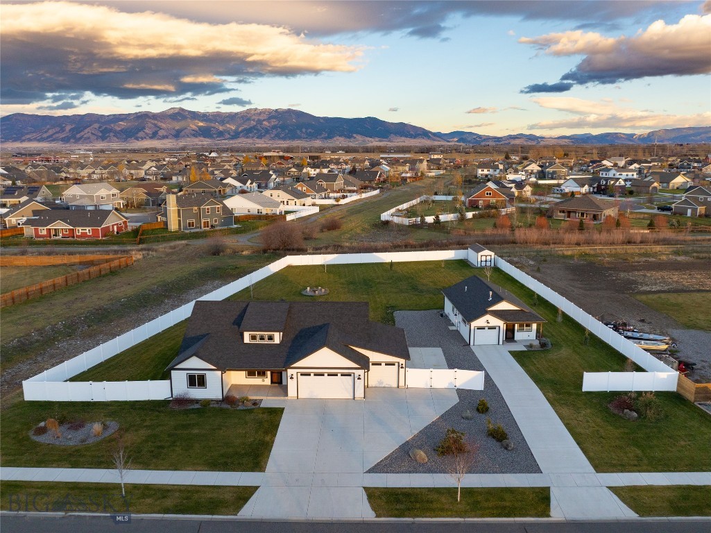 915 Stewart Loop, Bozeman MT 59718