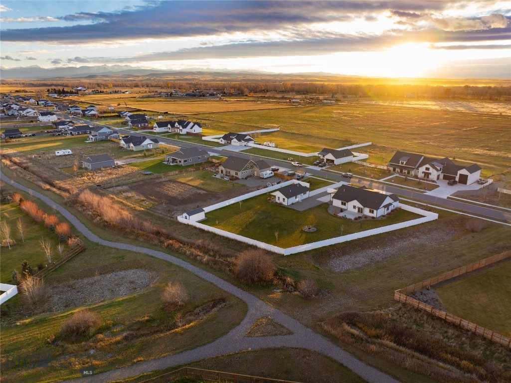 915 Stewart Loop, Bozeman MT 59718