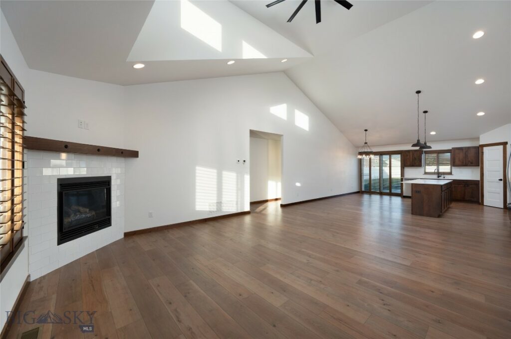 915 Stewart Loop, Bozeman MT 59718