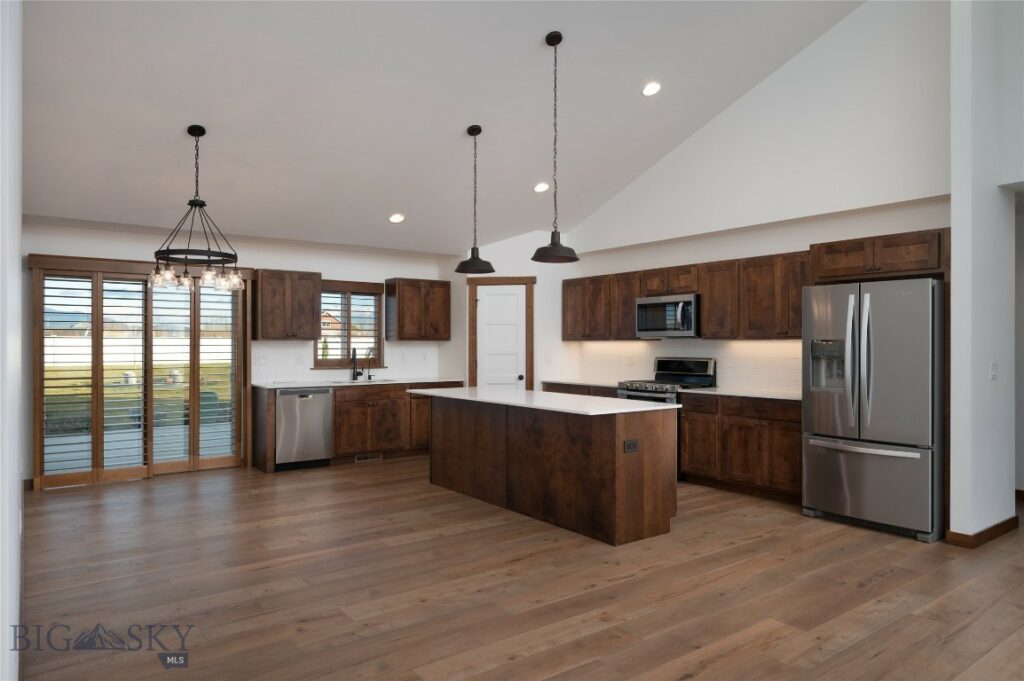 915 Stewart Loop, Bozeman MT 59718