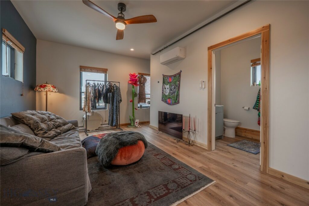924 E Park Street, Livingston MT 59047
