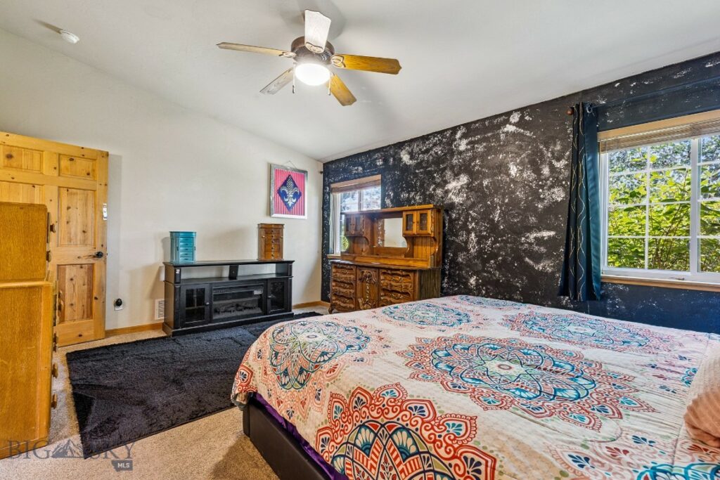 93 Landmark Drive, Belgrade MT 59714