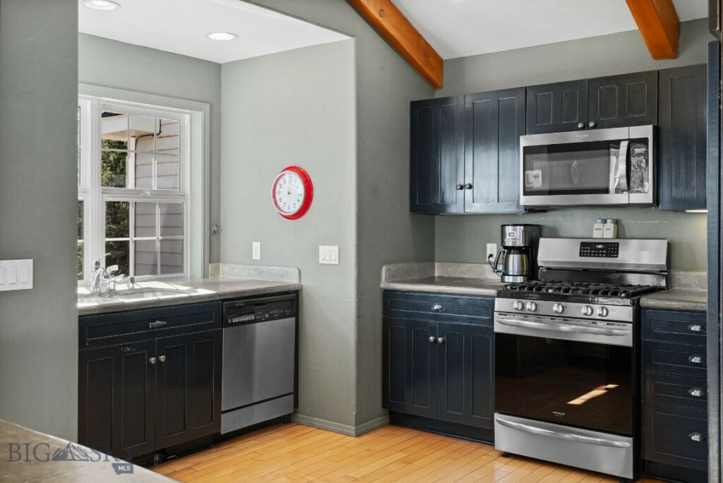 93 Rusty Duck Lane, Bozeman MT 59718