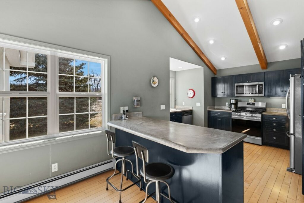 93 Rusty Duck Lane, Bozeman MT 59718