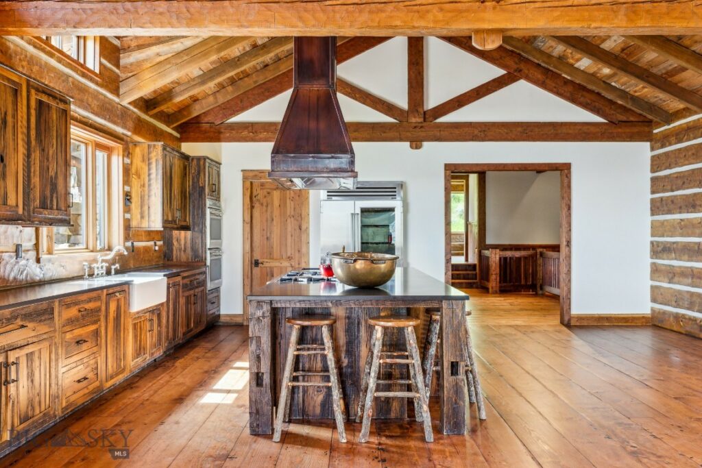 94 Sky Band Trail, Livingston MT 59047