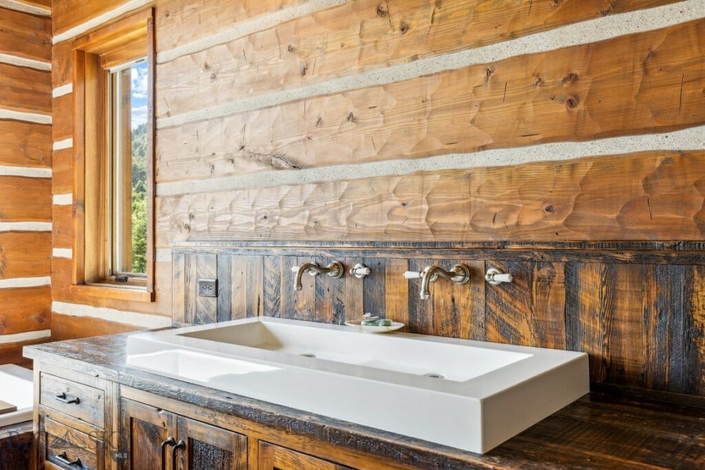 94 Sky Band Trail, Livingston MT 59047