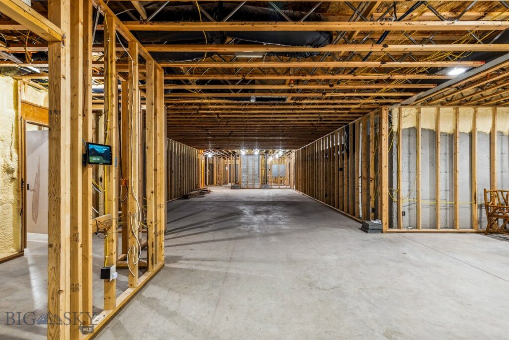 94 Sky Band Trail, Livingston MT 59047