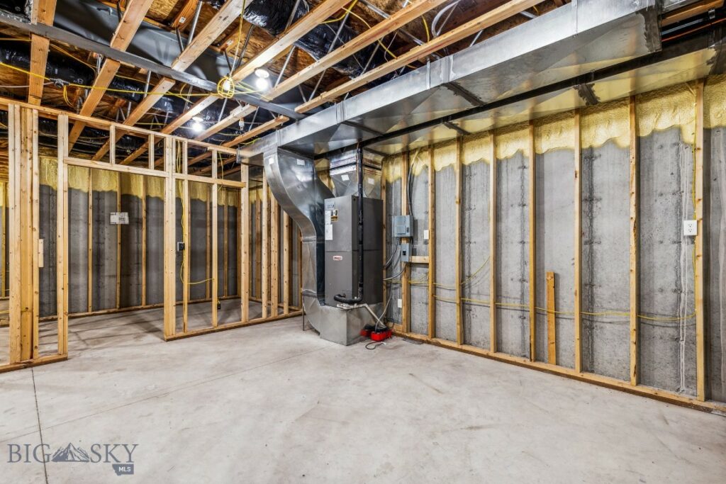 94 Sky Band Trail, Livingston MT 59047