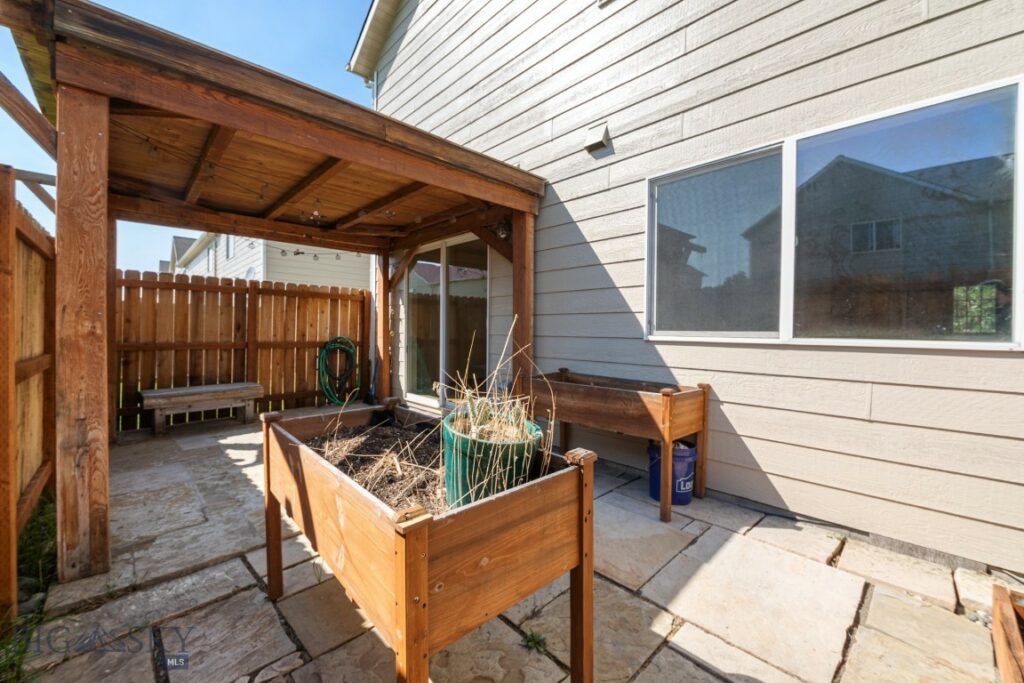 970 N River Rock Drive, Belgrade MT 59714
