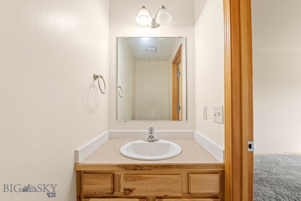 970 N River Rock Drive, Belgrade MT 59714