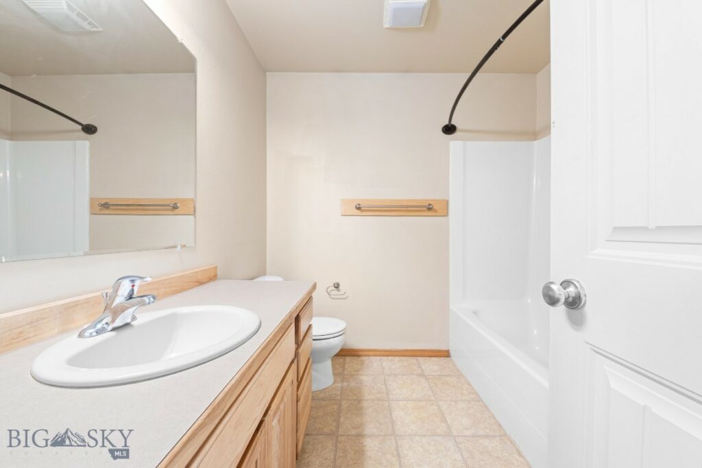 970 N River Rock Drive, Belgrade MT 59714