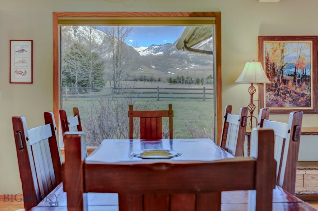 , Livingston MT 59047