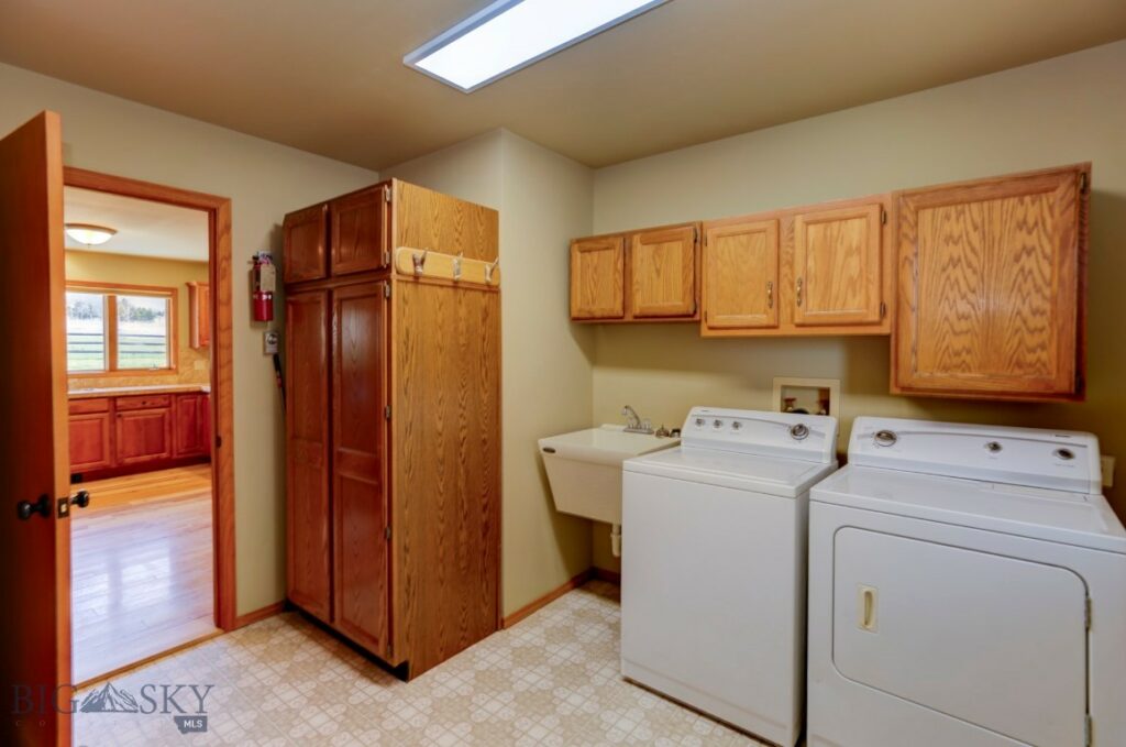 , Livingston MT 59047