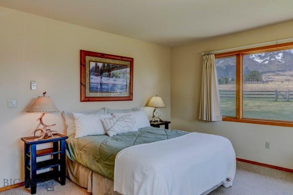 , Livingston MT 59047