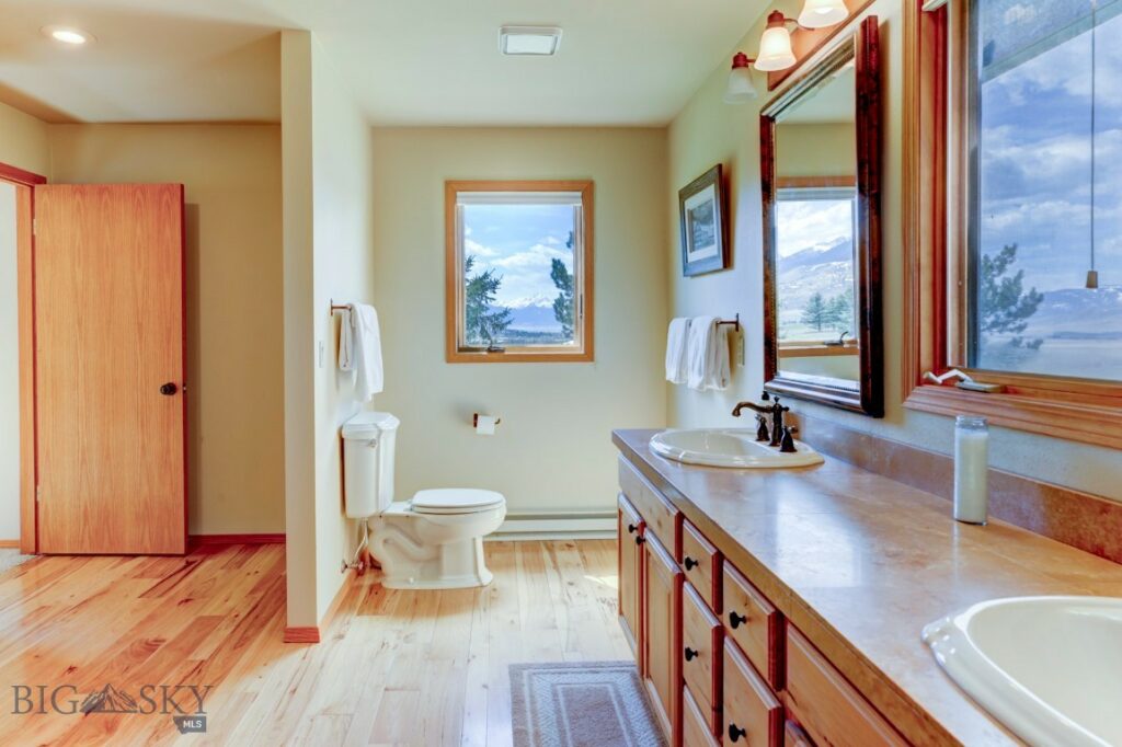 , Livingston MT 59047