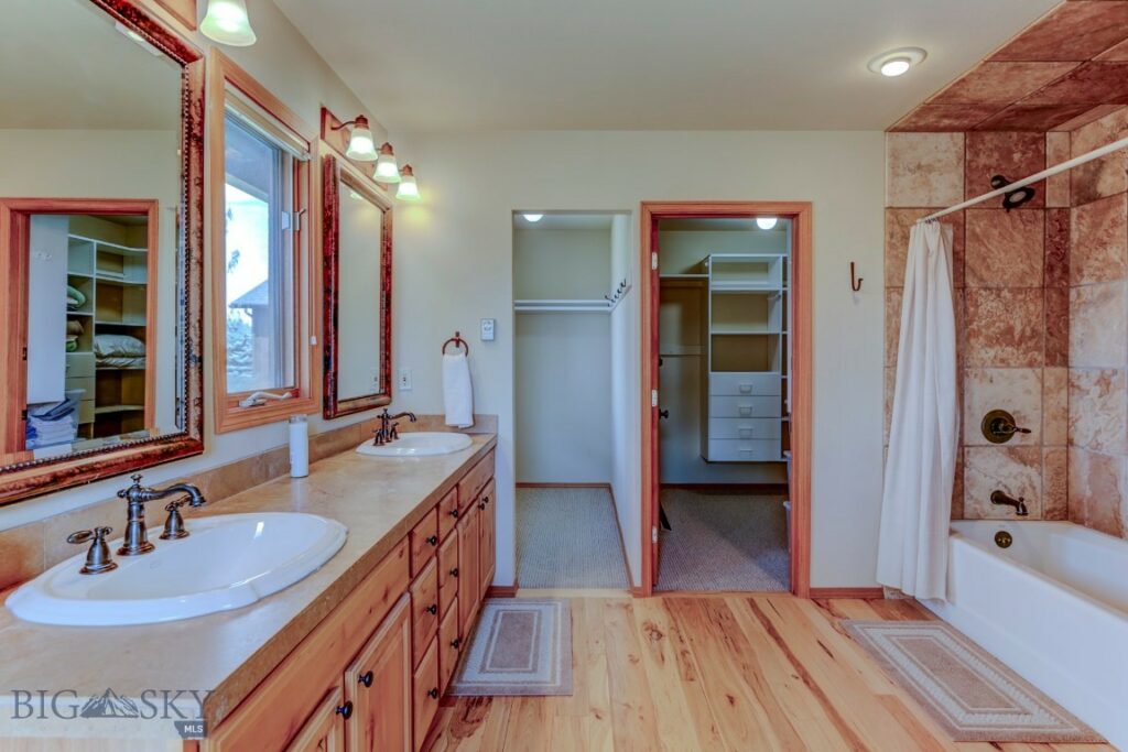 , Livingston MT 59047