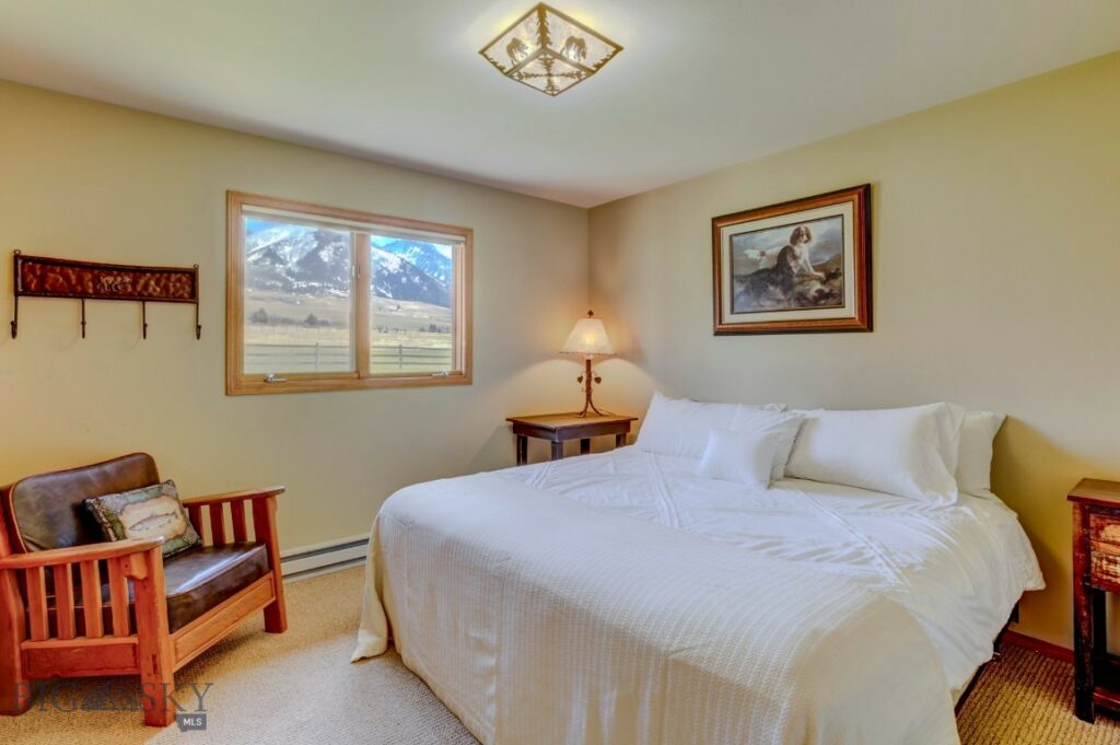 , Livingston MT 59047