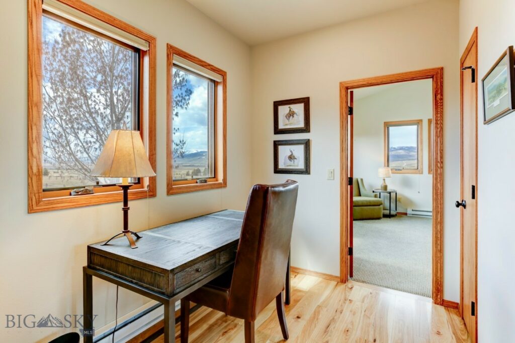 , Livingston MT 59047
