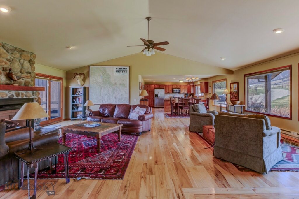 , Livingston MT 59047