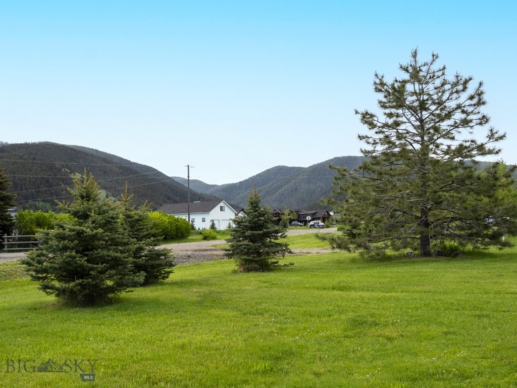 8219 Balsam Drive, Bozeman MT 59718