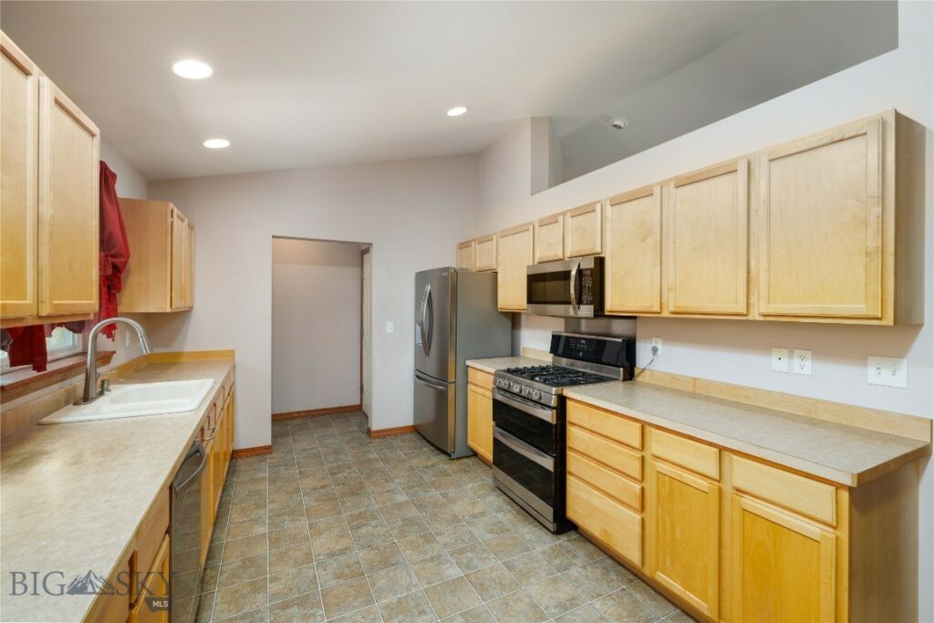 547 Mactavish Lane, Belgrade MT 59714