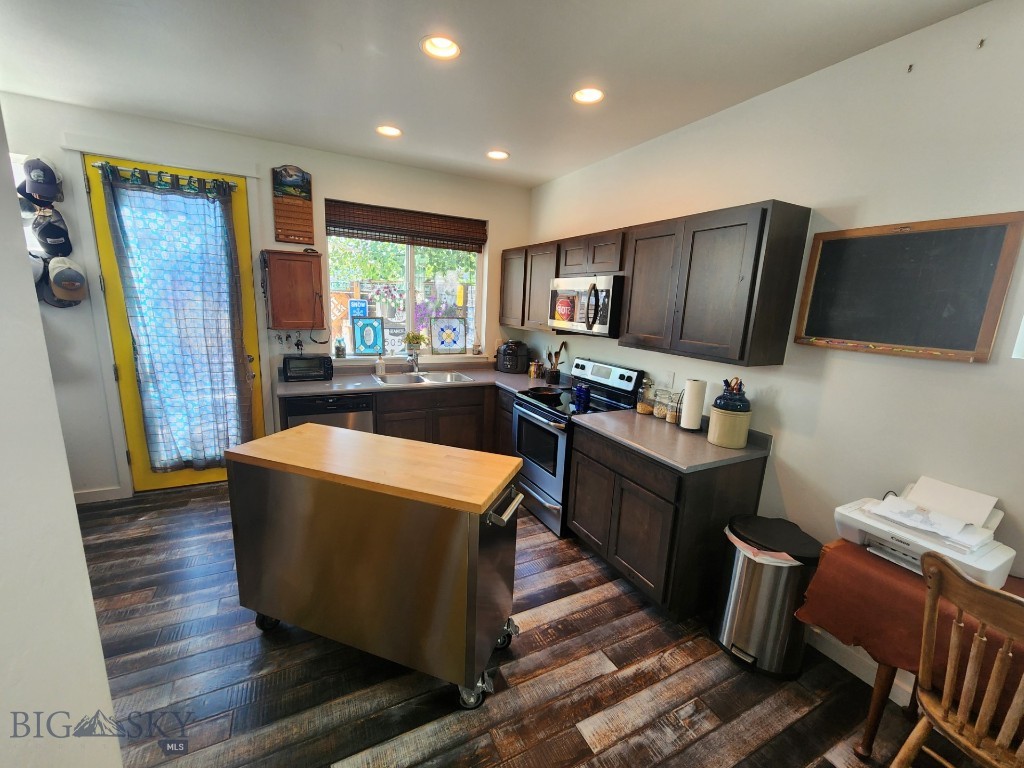 368 N Cottonwood Road, Bozeman MT 59718
