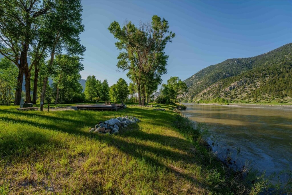 NHN East River Road, Livingston MT 59047