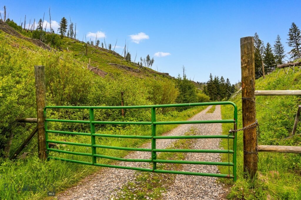NHN Peak Point Drive, Livingston MT 59047