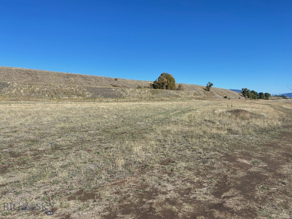 NHN Run Way Lane, Livingston MT 59047