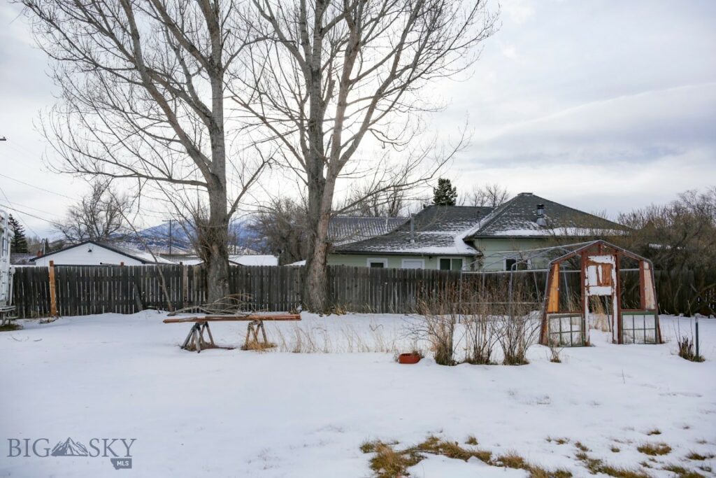 NHN S K Street, Livingston MT 59047