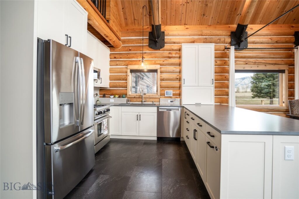 3033 Wes Davis Road, Belgrade MT 59714