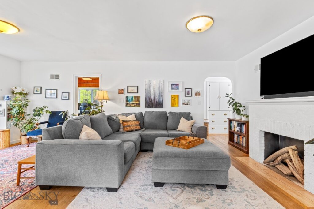 215 S 10th Street, Livingston MT 59047