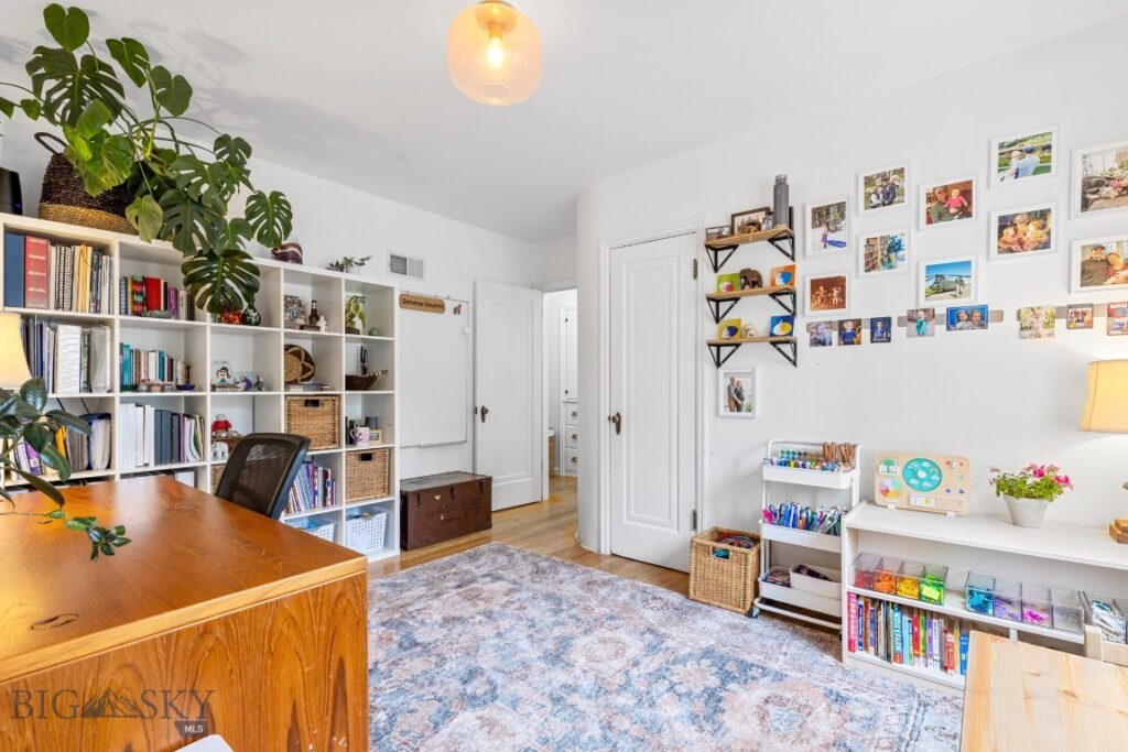 215 S 10th Street, Livingston MT 59047