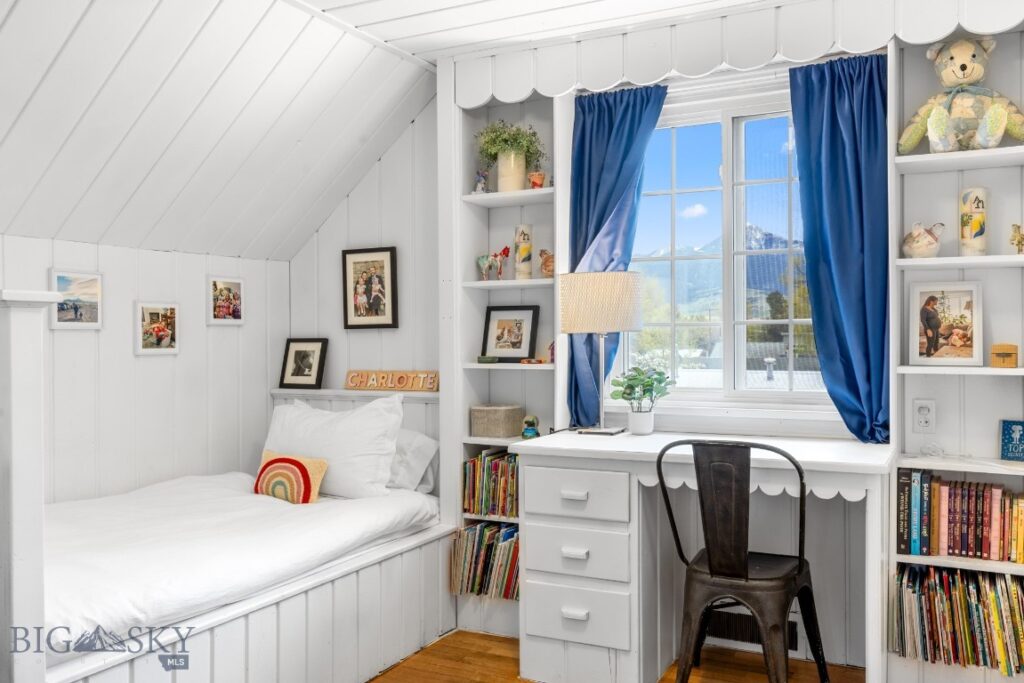 215 S 10th Street, Livingston MT 59047