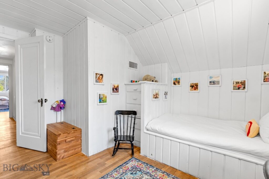 215 S 10th Street, Livingston MT 59047