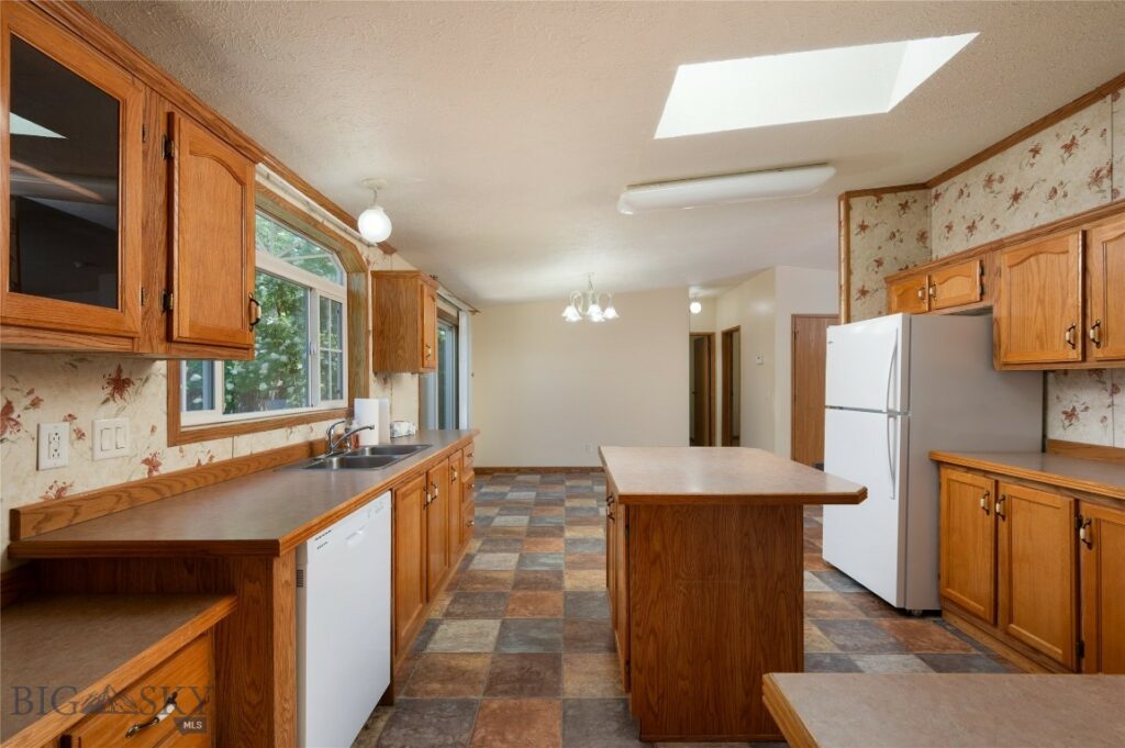 148 Green Tree, Belgrade MT 59714