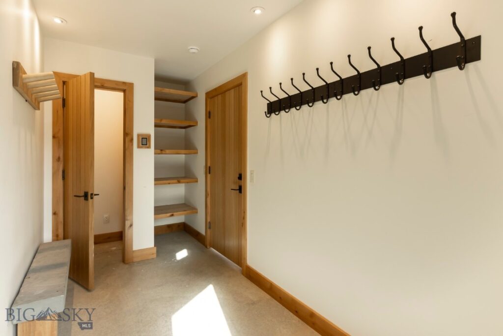 3096 Woodchuck Road, Bozeman MT 59715