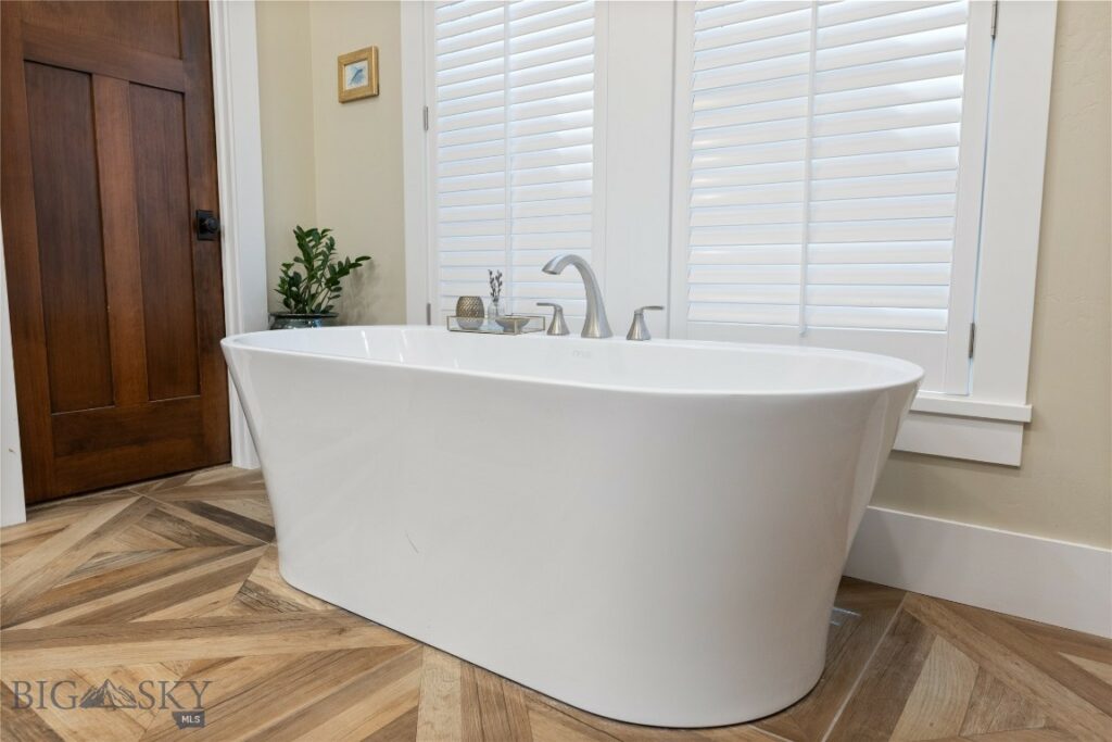 425 S Yellowstone Street, Livingston MT 59047