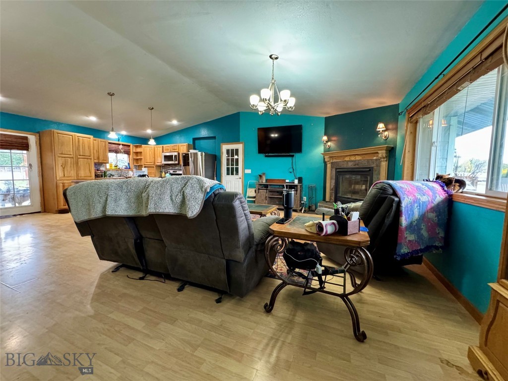 511 Garnier Ave, Livingston MT 59047
