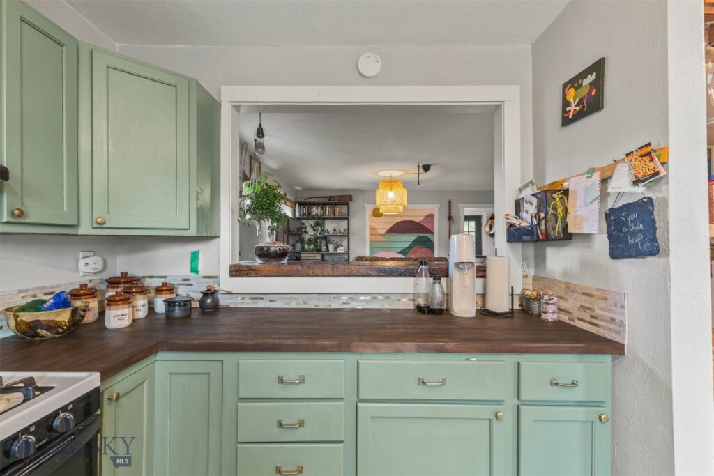 102 9th Street, Belgrade MT 59714