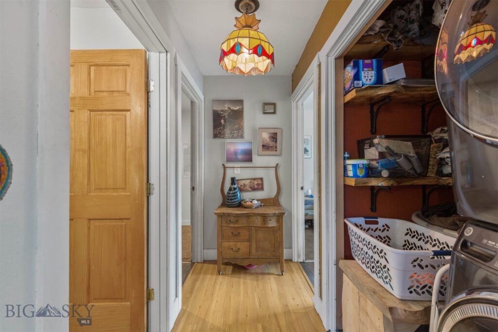 102 9th Street, Belgrade MT 59714