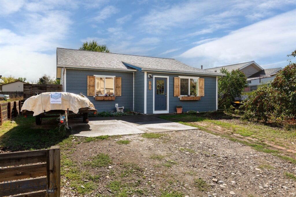 102 9th Street, Belgrade MT 59714